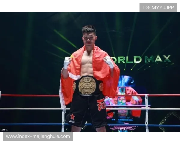 欧阳锋迎战萨尔西查刘策挑战不败王者德弗里斯两大战并燃爆格斗之夜